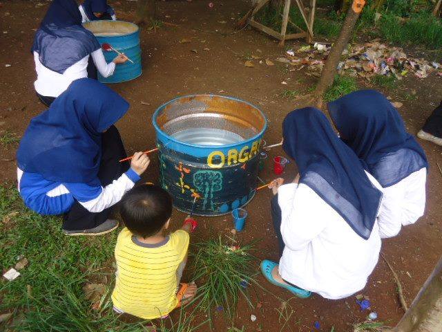 PAINTING DUSTBINS: IGAF LC IPB
